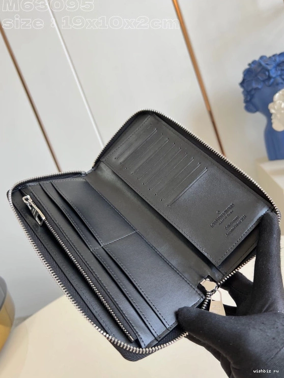 WIS LOUIS WALLET-10*20*2 ZIPPY VUITTON cm 1112